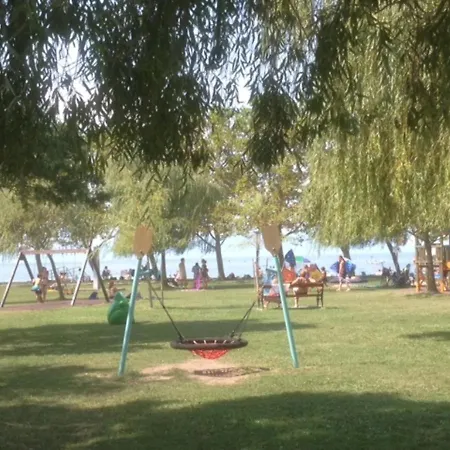 Kajut Apartman Casa vacanze Balatonfenyves