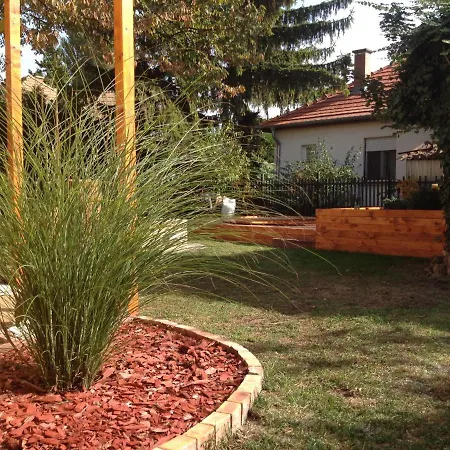 Kajüt Apartman * Balatonfenyves