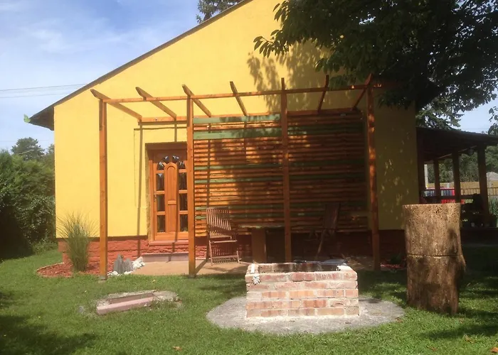 Casa vacanze Kajut Apartman Balatonfenyves