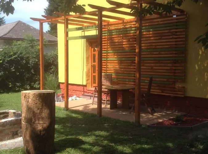 Kajut Apartman Casa vacanze Balatonfenyves